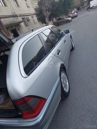 Mercedes C 200 2000, 261,000 km - 2.0 l - Bakı