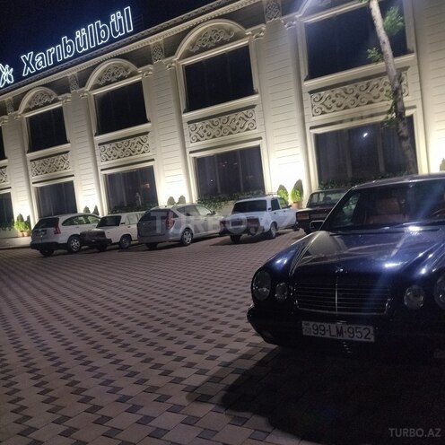 Mercedes E 240 1998, 430,000 km - 2.4 l - Mingəçevir