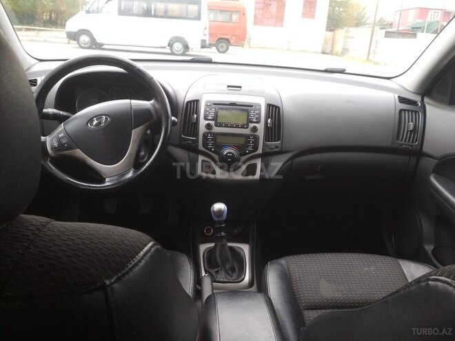 Hyundai i30 2008, 268,453 km - 1.4 л - Mingəçevir