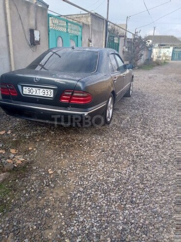 Mercedes E 270 2000, 358,000 km - 2.7 l - Bakı