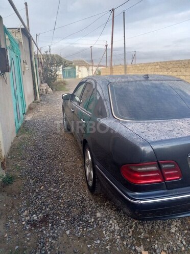 Mercedes E 270 2000, 358,000 km - 2.7 l - Bakı