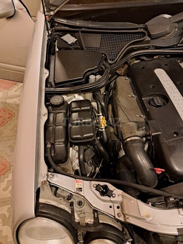 Mercedes E 320 2000, 405,000 km - 3.2 l - Gəncə