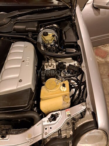Mercedes E 320 2000, 405,000 km - 3.2 l - Gəncə