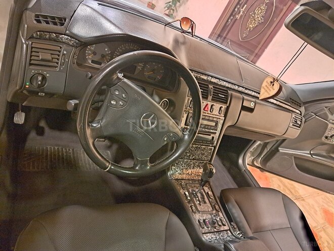 Mercedes E 320 2000, 405,000 km - 3.2 l - Gəncə