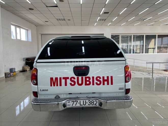 Mitsubishi L200 2014, 154,000 km - 2.5 l - Bakı
