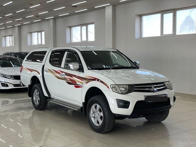 Mitsubishi L200 2014, 154,000 km - 2.5 l - Bakı