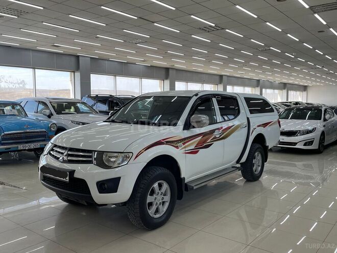 Mitsubishi L200 2014, 154,000 km - 2.5 l - Bakı