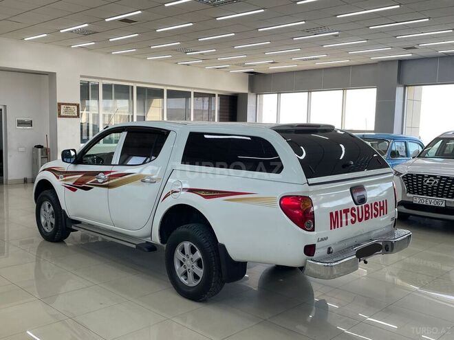 Mitsubishi L200 2014, 154,000 km - 2.5 l - Bakı