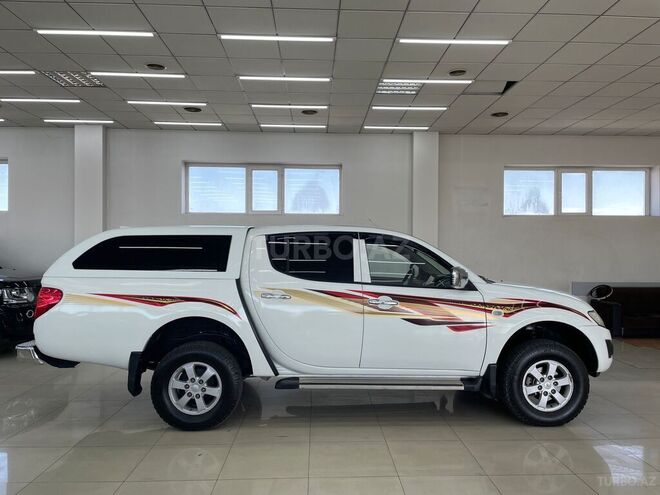 Mitsubishi L200 2014, 154,000 km - 2.5 l - Bakı