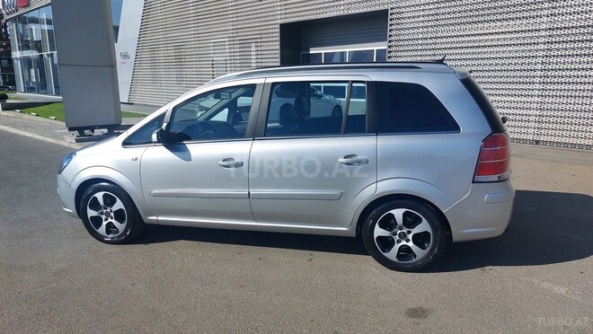 Opel Zafira 2006, 303,000 km - 2.2 л - Bakı
