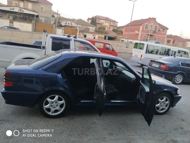Mercedes C 240 1999, 325,847 km - 2.4 л - Bakı