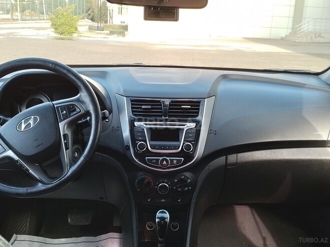 Hyundai Accent 2015, 530,000 km - 1.6 l - Sumqayıt