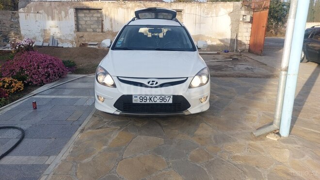 Hyundai i30 2011, 196,800 km - 1.4 л - Tovuz