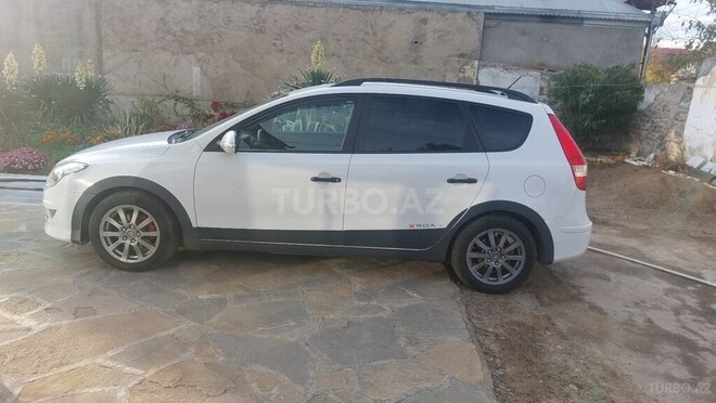 Hyundai i30 2011, 196,800 km - 1.4 л - Tovuz
