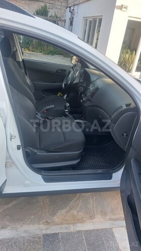Hyundai i30 2011, 196,800 km - 1.4 л - Tovuz