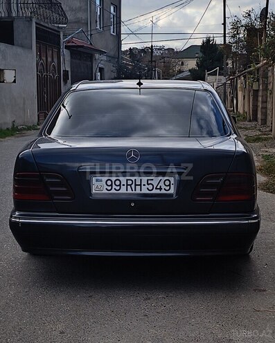 Mercedes E 240 1999, 345,000 km - 2.4 л - Bakı