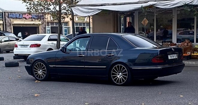 Mercedes E 240 1999, 345,000 km - 2.4 л - Bakı