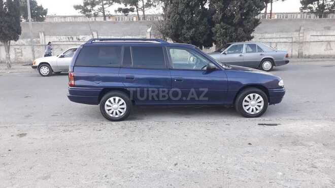 Opel Astra 1994, 265,000 km - 1.8 l - Sumqayıt