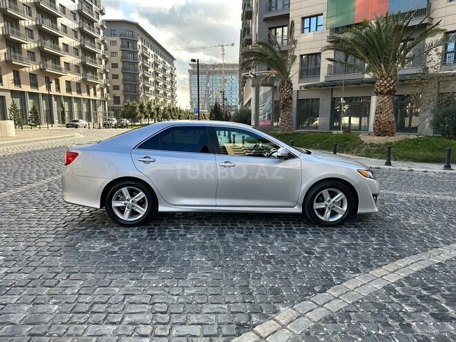 Toyota Camry 2014, 133,845 km - 2.5 l - Bakı