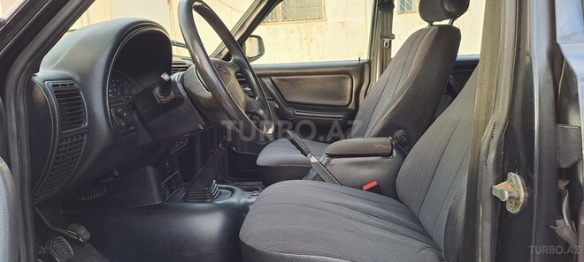 GAZ 31105 2005, 222,000 km - 2.4 l - Sumqayıt
