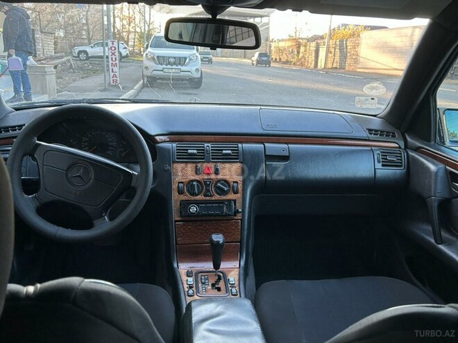 Mercedes E 220 1998, 444,000 km - 2.2 l - Gəncə