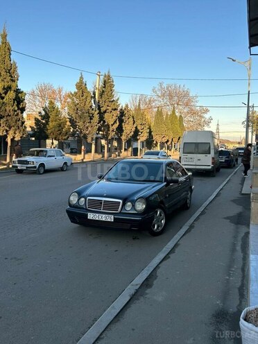 Mercedes E 220 1998, 444,000 km - 2.2 l - Gəncə