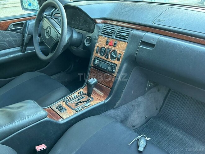 Mercedes E 220 1998, 444,000 km - 2.2 l - Gəncə