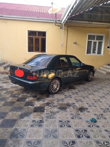 Mercedes C 180 1997, 328,000 km - 1.8 л - Qazax