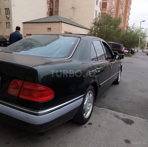 Mercedes E 240 1998, 387,000 km - 2.4 л - Naftalan