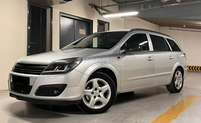 Opel Astra 2006, 230,000 km - 1.4 л - Gəncə