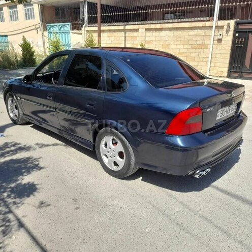 Opel Vectra 2000, 320,000 km - 2.2 l - Ucar