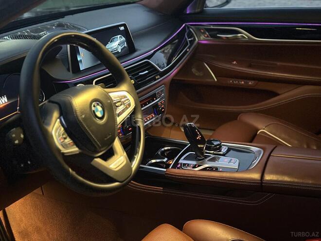 BMW 750 2016, 167,000 km - 4.4 l - Bakı