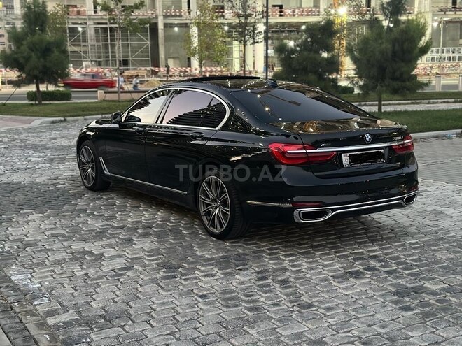 BMW 750 2016, 167,000 km - 4.4 l - Bakı