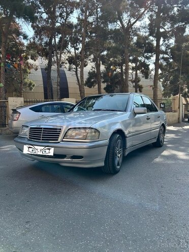 Mercedes C 220 1998, 568,745 km - 2.2 l - Bakı