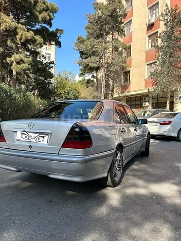 Mercedes C 220 1998, 568,745 km - 2.2 l - Bakı