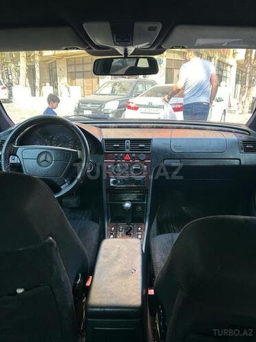 Mercedes C 220 1998, 568,745 km - 2.2 l - Bakı