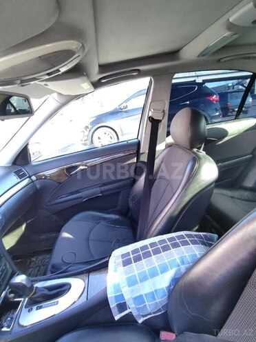 Mercedes E 240 2004, 326,799 km - 2.6 l - Goranboy