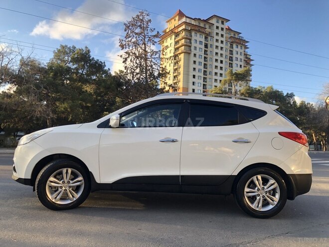 Hyundai ix35 2012, 204,000 km - 2.0 л - Bakı