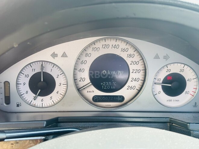 Mercedes E 220 2002, 310,000 km - 2.2 l - Bakı