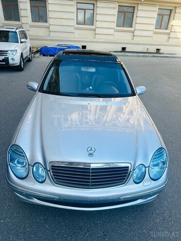 Mercedes E 220 2002, 310,000 km - 2.2 l - Bakı