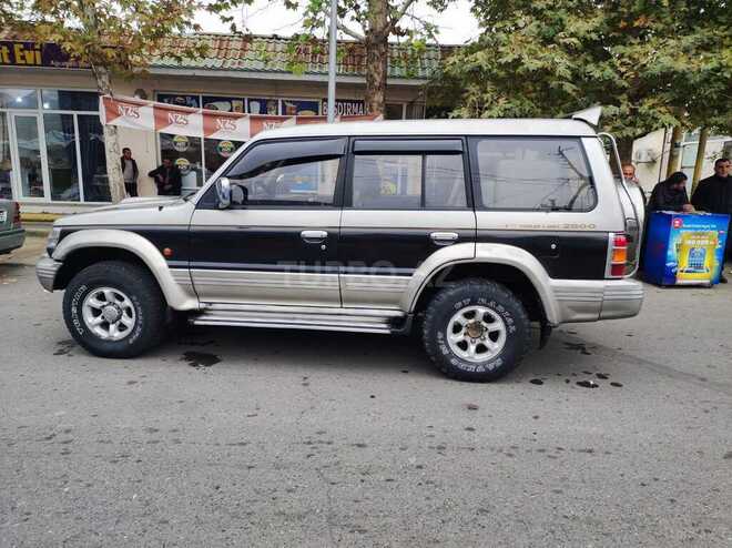 Mitsubishi Pajero 1995, 250,000 km - 2.8 l - Sumqayıt