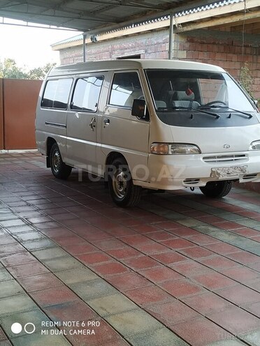 Hyundai H 100 1995, 300,000 km - 2.5 l - Biləsuvar