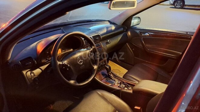 Mercedes C 240 2003, 301,050 km - 2.6 l - Sumqayıt