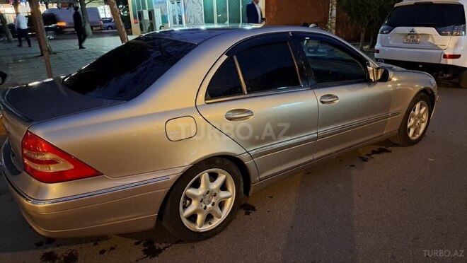 Mercedes C 240 2003, 301,050 km - 2.6 l - Sumqayıt