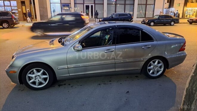 Mercedes C 240 2003, 301,050 km - 2.6 l - Sumqayıt