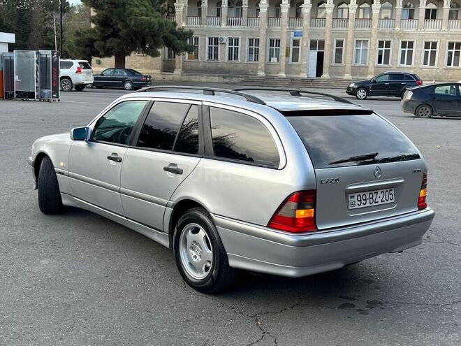 Mercedes C 220 1999, 321,456 km - 2.2 л - Sumqayıt