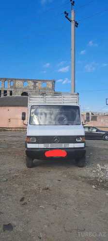 Mercedes 711 D 1992, 250,000 km - 4.0 л - Bakı