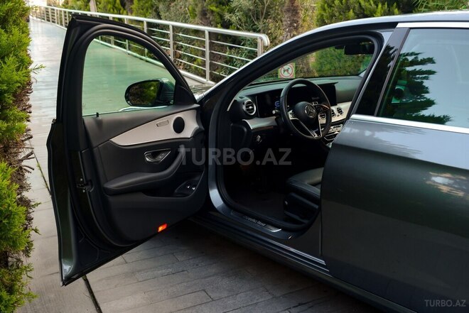 Mercedes E 300 e 2021, 29,000 km - 2.0 l - Bakı
