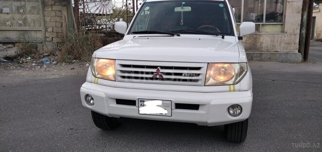 Mitsubishi Pajero io 1999, 270,000 km - 1.8 л - Bakı