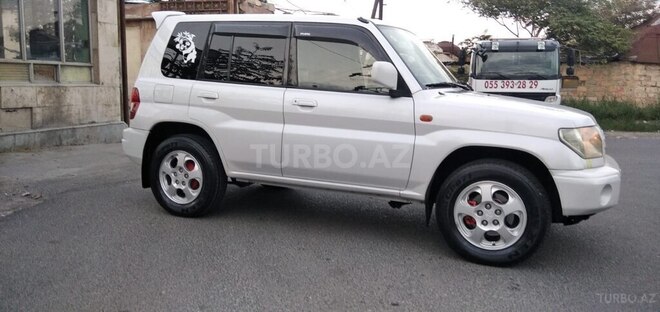 Mitsubishi Pajero io 1999, 270,000 km - 1.8 л - Bakı